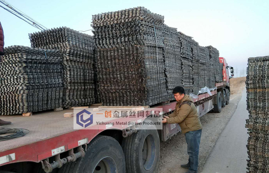 内蒙古刘总订购的电厂龟甲网正在发货
